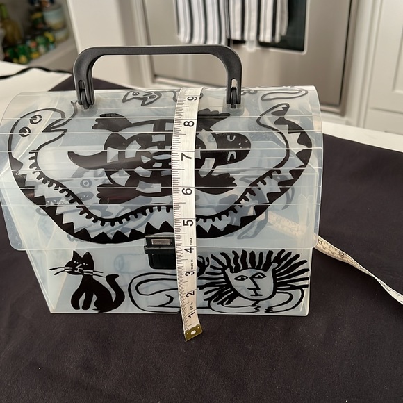 Traffic 5205 Animal
Lunch Box Goth Handbag...signed 1980 - Picture 8 of 8